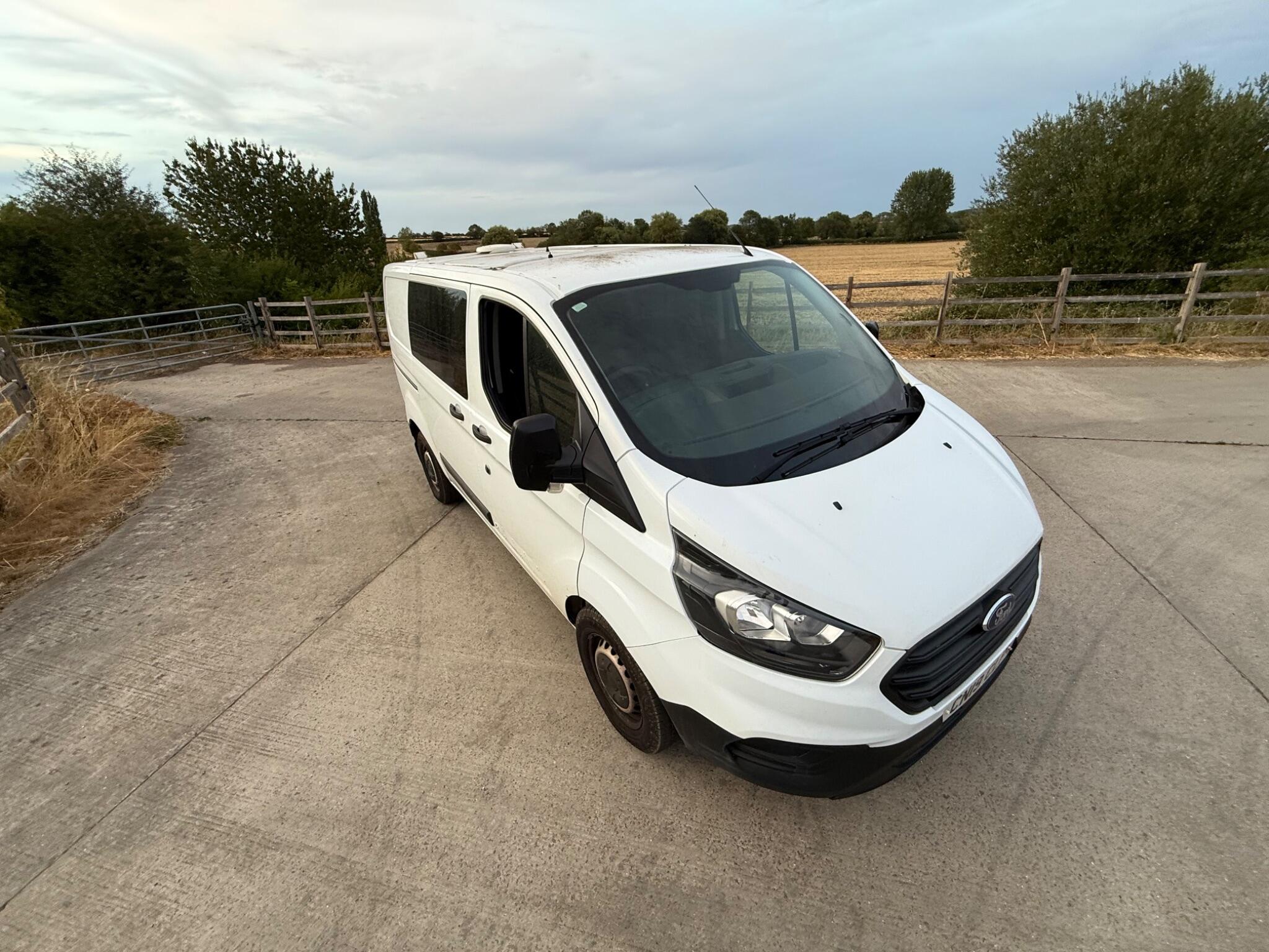 Ford Transit Custom 2.0 320 EcoBlue L1 H1 Euro 6 5dr — photo 45 of 82
